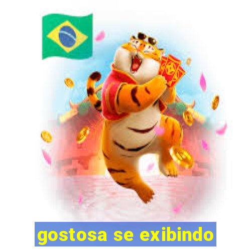 gostosa se exibindo